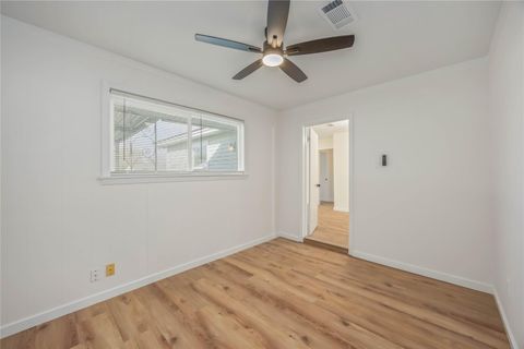 Tiny photo for 5942 Ridgeway Drive, Houston, TX 77033 (MLS # 78097397)