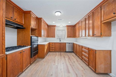 Tiny photo for 5942 Ridgeway Drive, Houston, TX 77033 (MLS # 78097397)