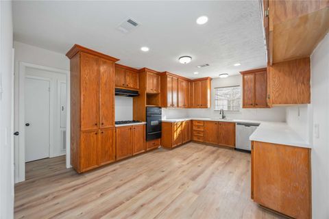 Tiny photo for 5942 Ridgeway Drive, Houston, TX 77033 (MLS # 78097397)