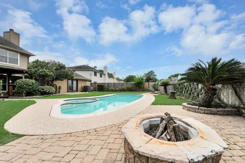Photo of 8402 Rose Garden Drive, Houston, TX 77083 (MLS # 4030451)