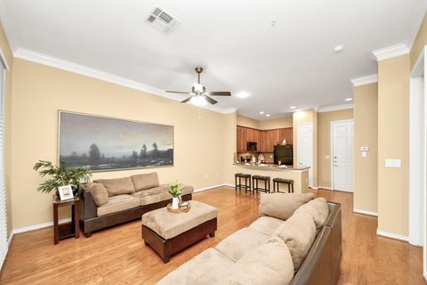 Photo of 2400 Mccue Road #118, Houston, TX 77056 (MLS # 27361575)