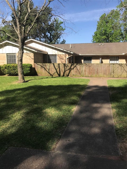Photo of 3504 Boettcher, Huntsville, TX 77340 (MLS # 64459356)