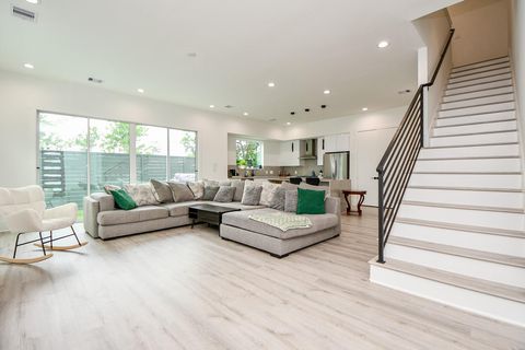 Tiny photo for 7603 Jacquelyn Gardens Lane, Houston, TX 77055 (MLS # 96538691)