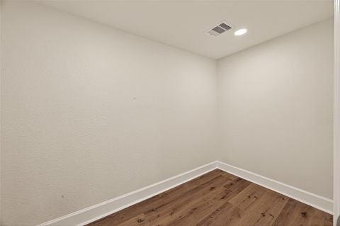 Tiny photo for 915 W Lewis Street, Conroe, TX 77301 (MLS # 10393438)