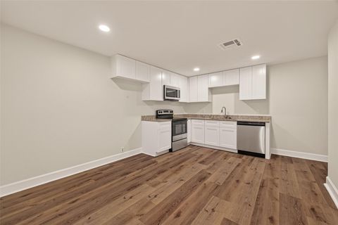 Tiny photo for 915 W Lewis Street, Conroe, TX 77301 (MLS # 10393438)