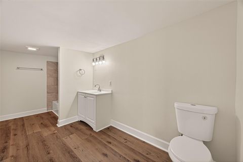 Tiny photo for 915 W Lewis Street, Conroe, TX 77301 (MLS # 10393438)