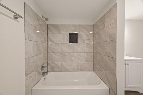 Tiny photo for 915 W Lewis Street, Conroe, TX 77301 (MLS # 10393438)