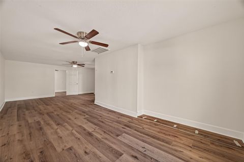 Tiny photo for 915 W Lewis Street, Conroe, TX 77301 (MLS # 10393438)