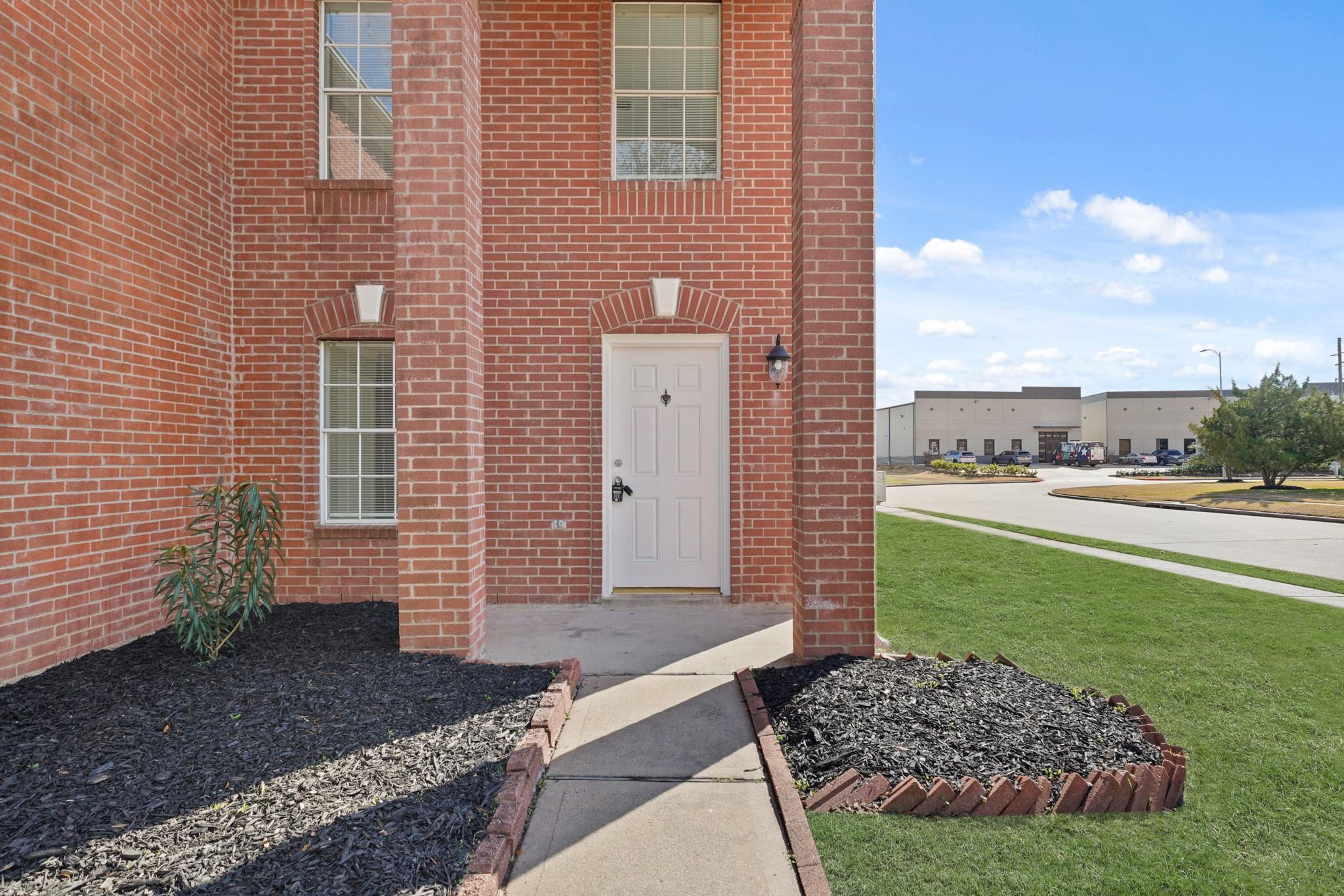 21619 Knightsbrook Lane