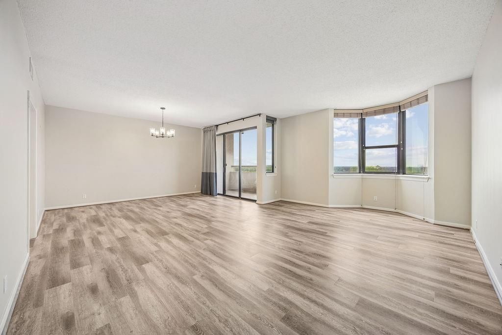 Photo of 651 Bering Drive #1405, Houston, TX 77057 (MLS # 28155128)