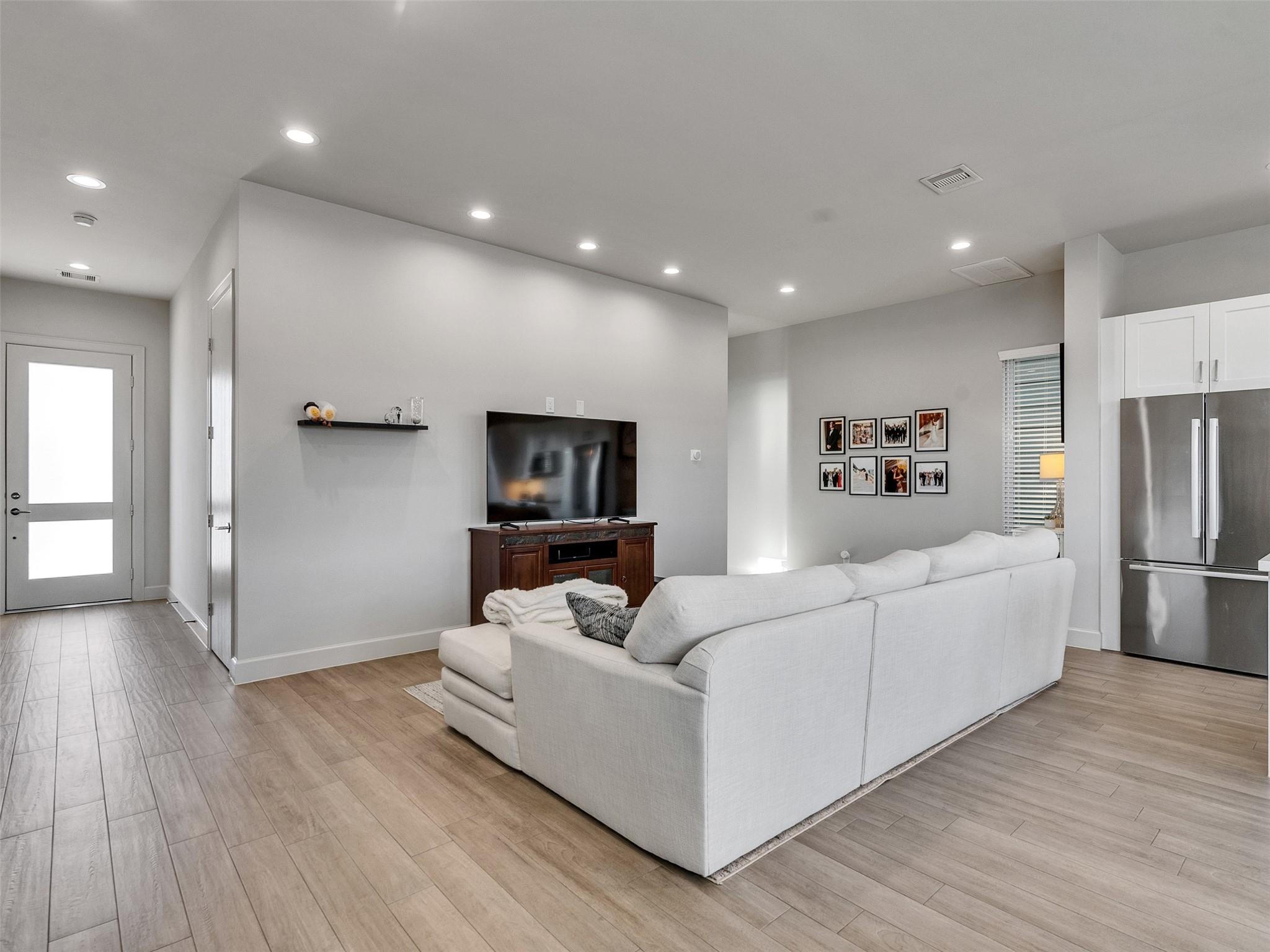 5702 Rucio Lane