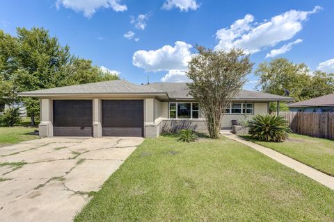 Photo of 1908 Mississippi Street, Baytown, TX 77520 (MLS # 72750830)