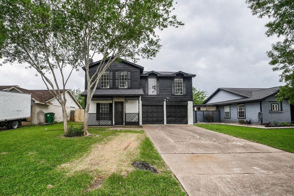 Photo of 3435 Overcross Drive, Houston, TX 77045 (MLS # 11500971)