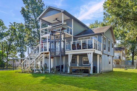 Photo of 1382 Indian Hill Boulevard, Livingston, TX 77351 (MLS # 35696904)