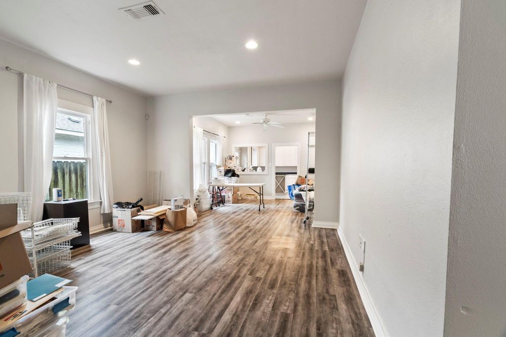 Photo of 909 Bayland Avenue, Houston, TX 77009 (MLS # 38030101)