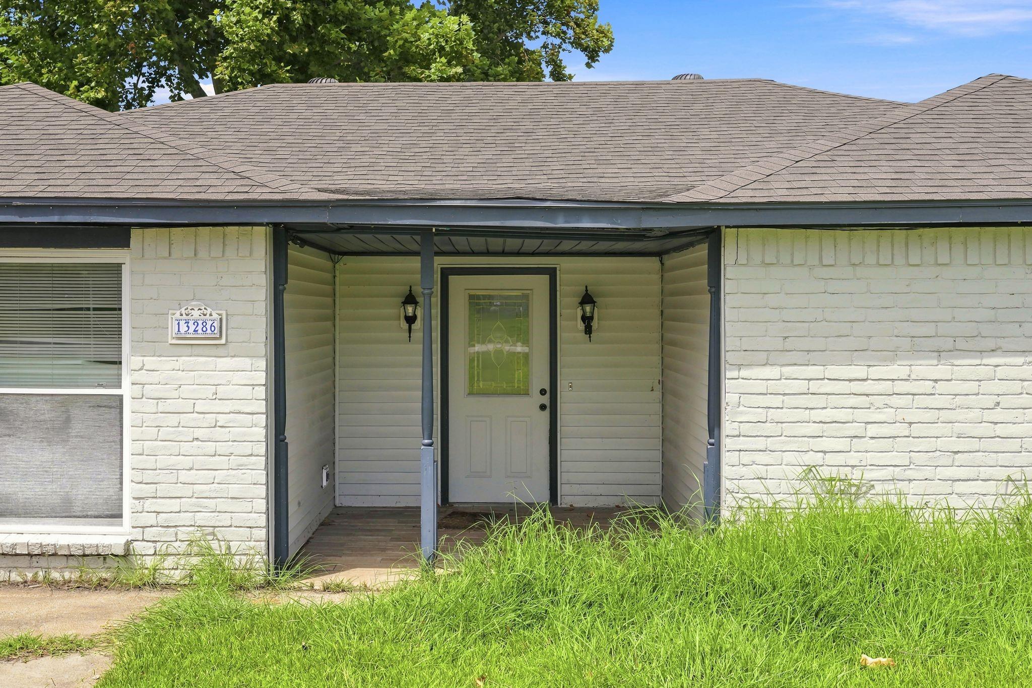 13286 Lake Breeze Lane