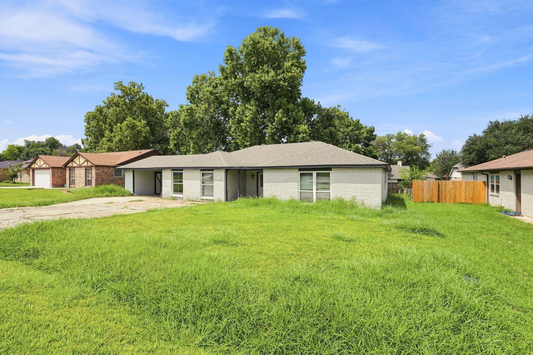 13286 Lake Breeze Lane