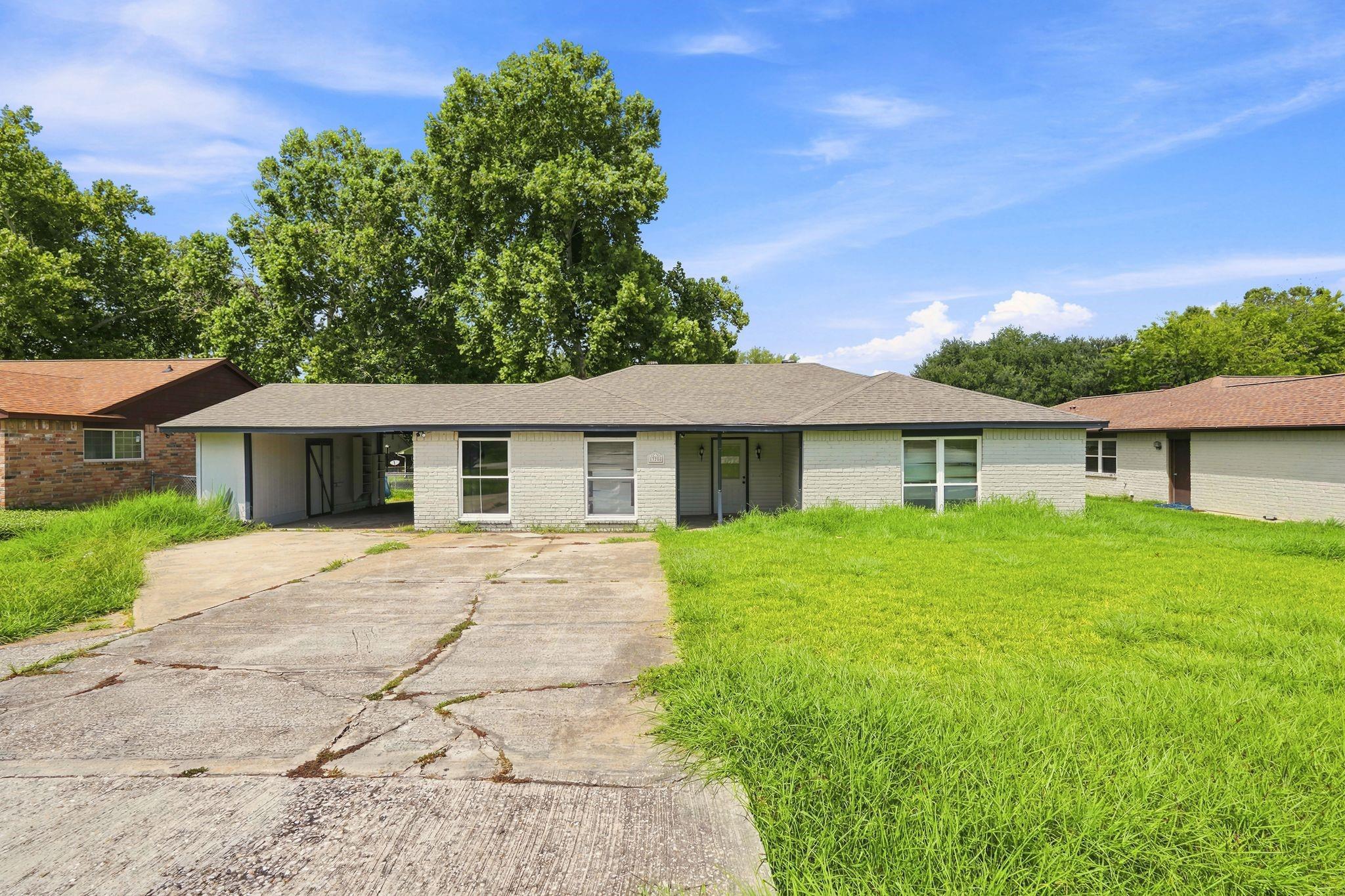 13286 Lake Breeze Lane