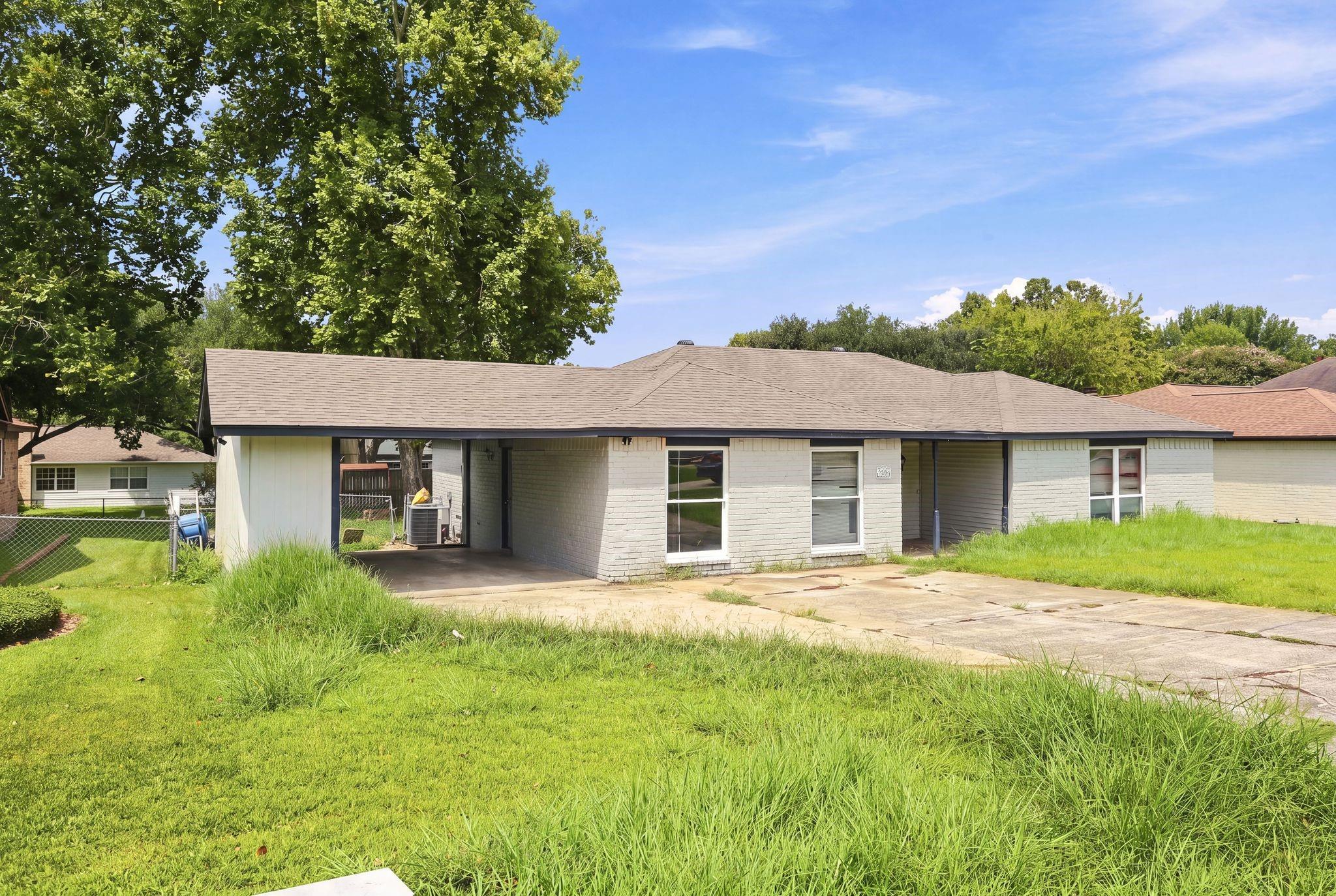 13286 Lake Breeze Lane