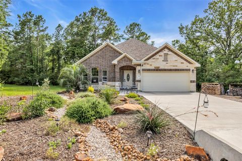 Photo of 71 Molitar, Trinity, TX 75862 (MLS # 48693213)