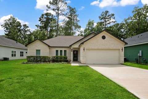 Photo of 144 S Village Cove Loop, Livingston, TX 77351 (MLS # 4353059)