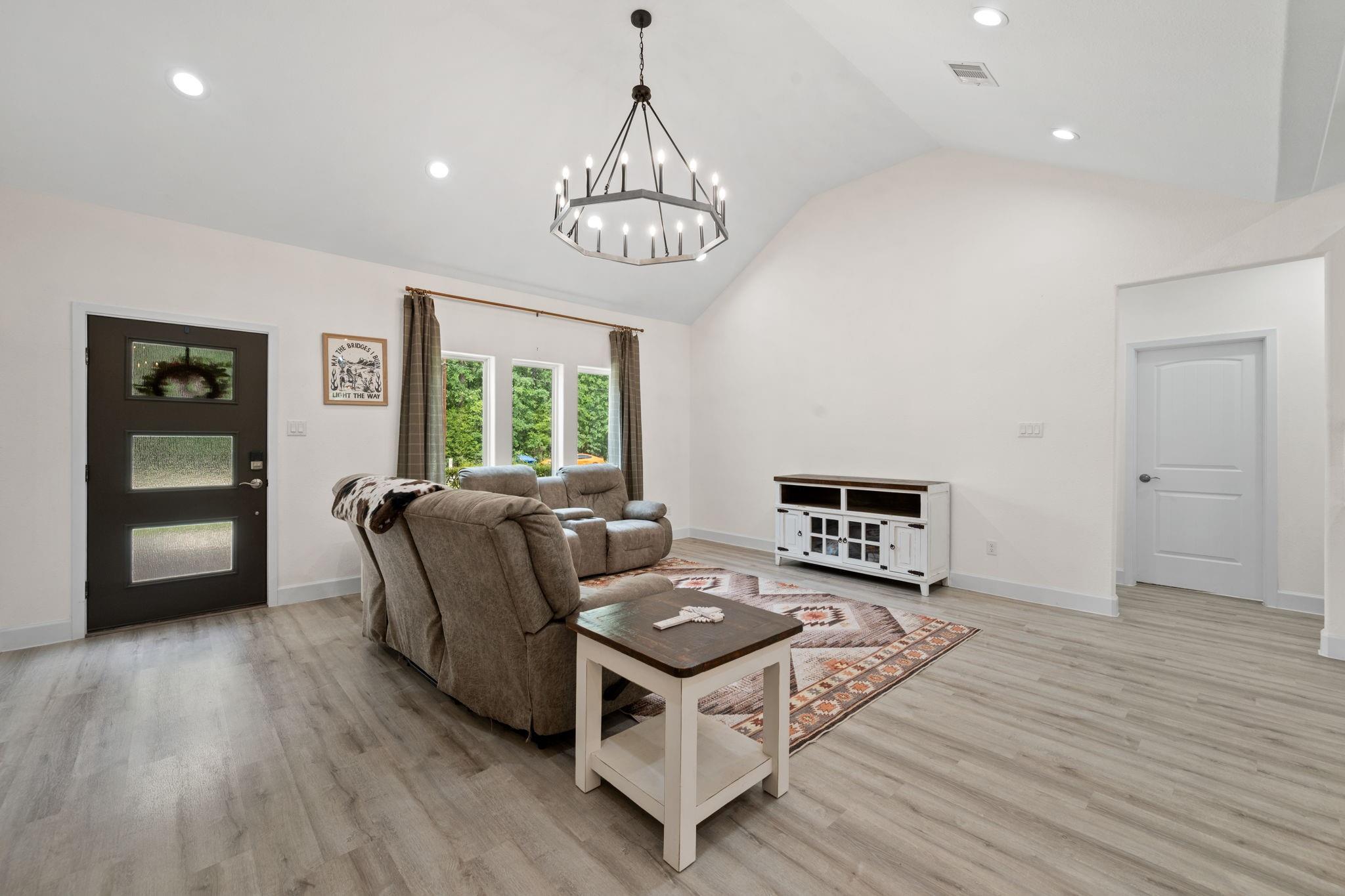 144 S Village Cove Loop