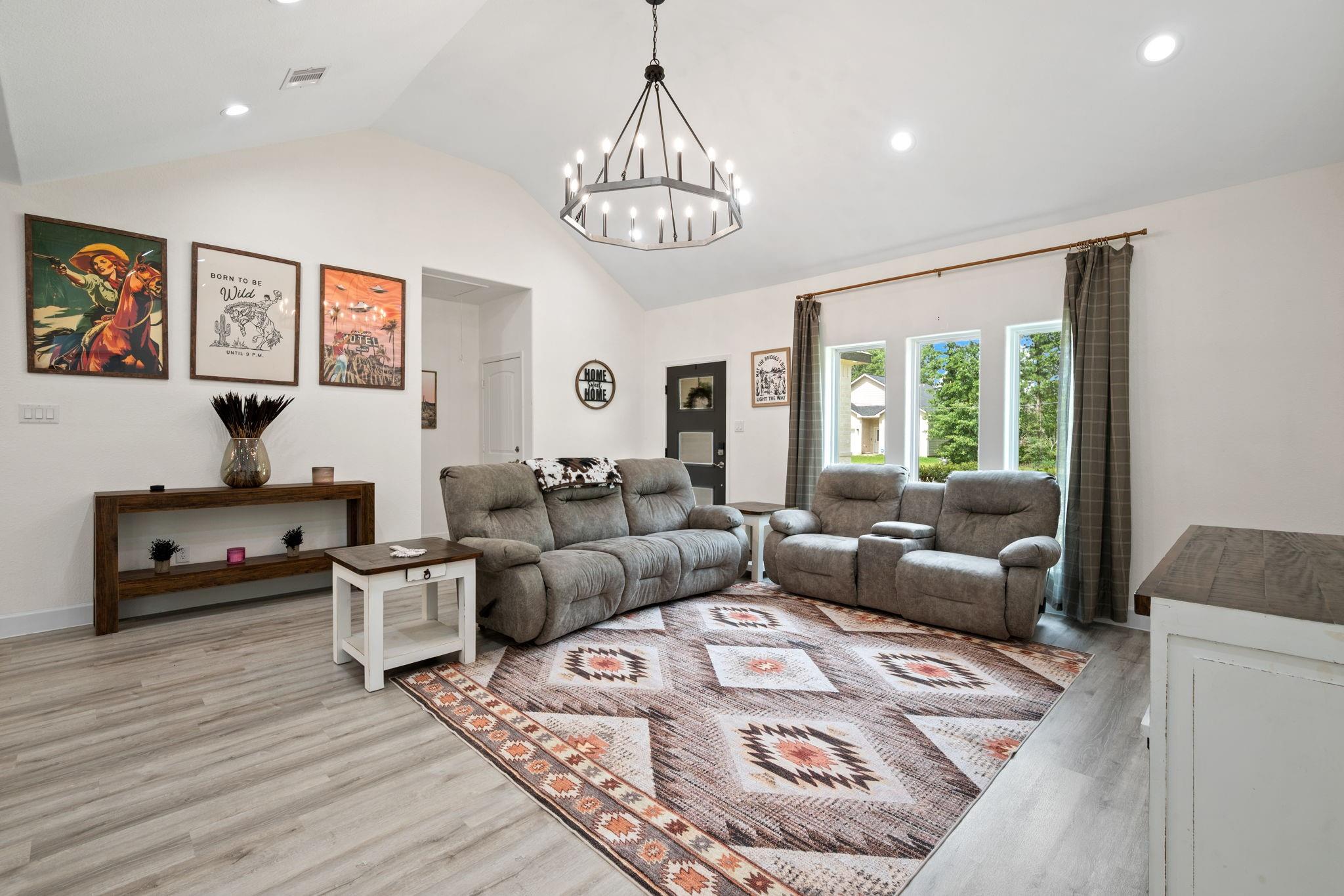 144 S Village Cove Loop