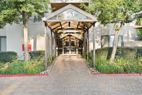 Photo of 661 Bering Drive #207, Houston, TX 77057 (MLS # 76890916)