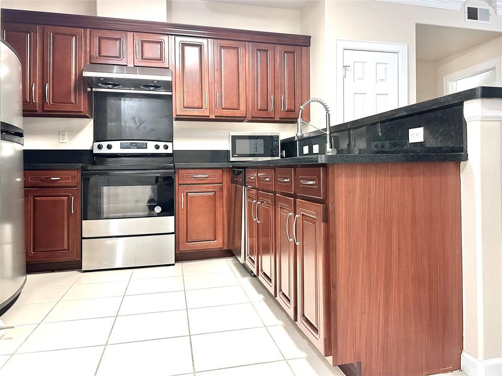 Photo of 6611 W Sam Houston Parkway S #2C, Houston, TX 77072 (MLS # 96625926)