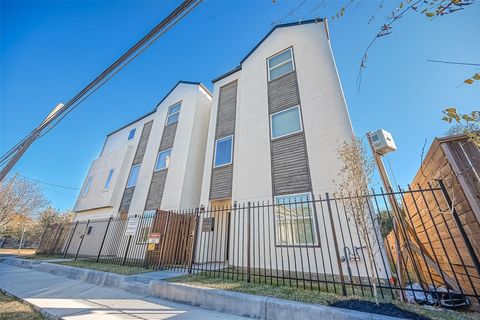 Photo of 1718 Hardy Street, Houston, TX 77026 (MLS # 80757376)