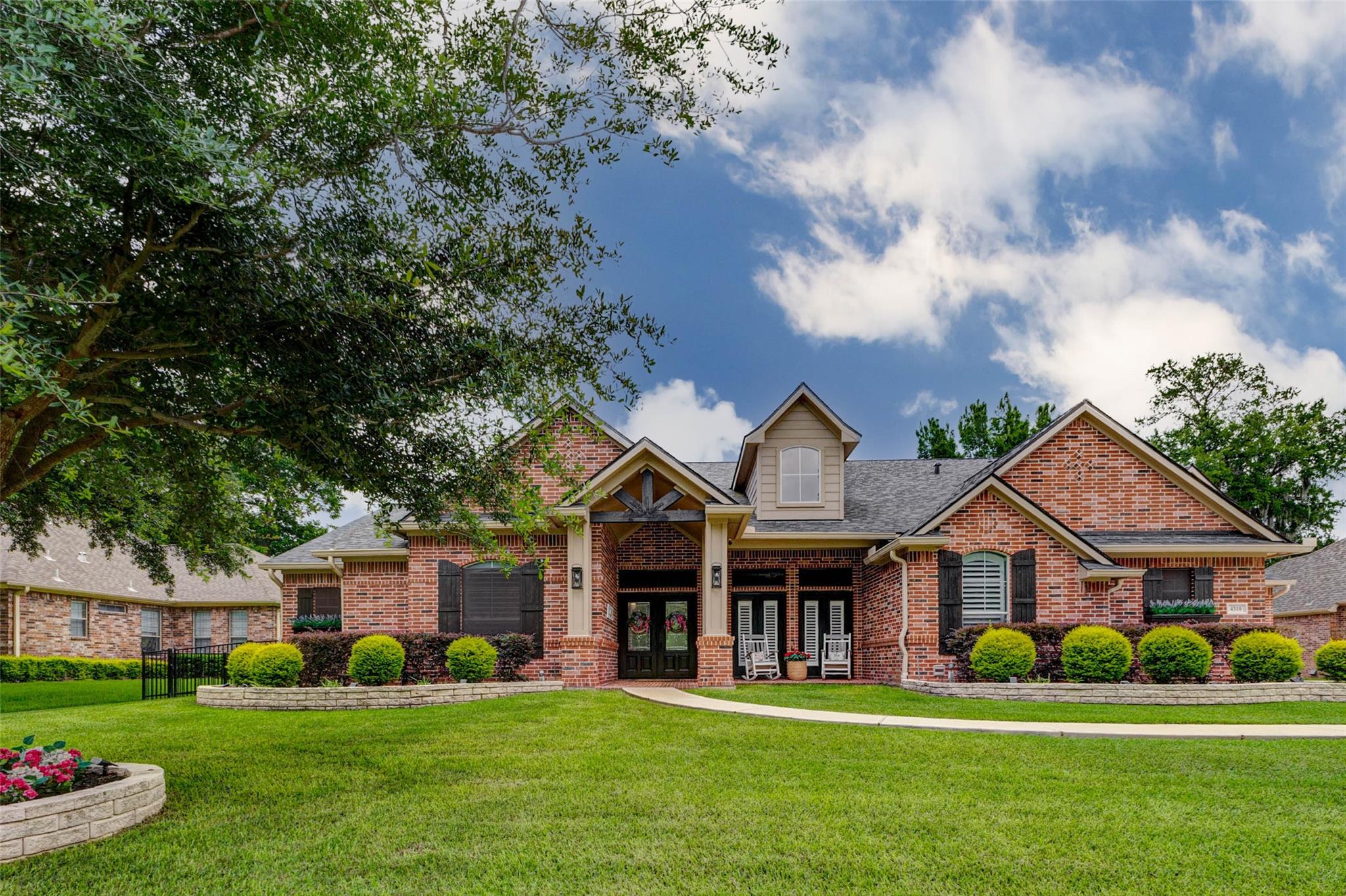 4310 Oxbow Circle E