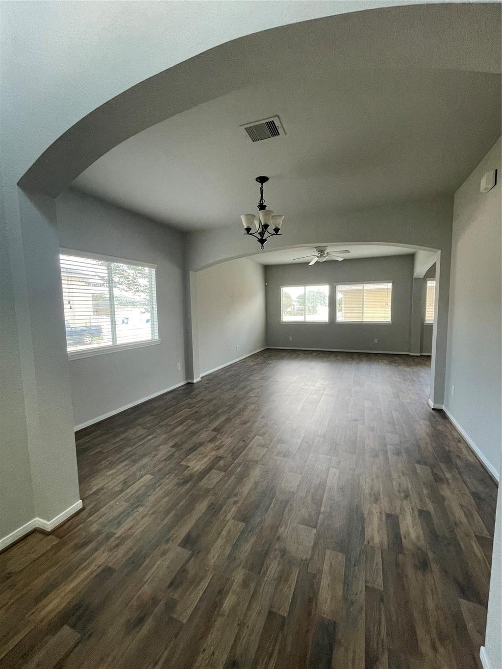 Photo of 1502 Claremont Garden Circle, Houston, TX 77047 (MLS # 50237689)
