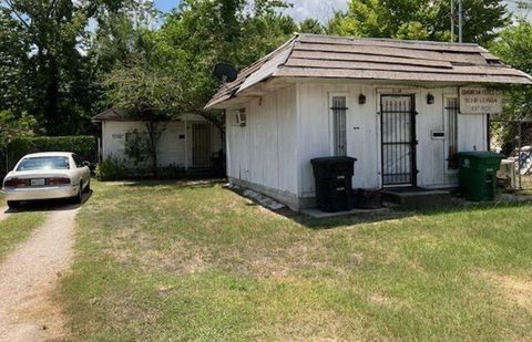 Photo of 911 Lehman Street, Houston, TX 77018 (MLS # 37034469) Photo of 911 Lehman Street, Houston, TX 77018 (MLS # 37034469)