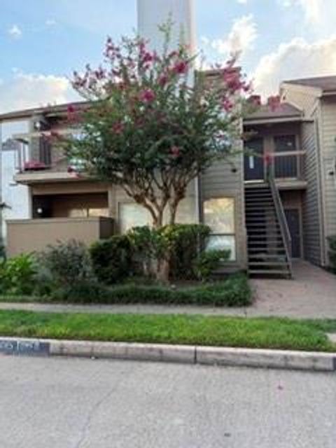 Condo For Rent - 10051 Westpark Drive #261<br/> Houston, TX 77042