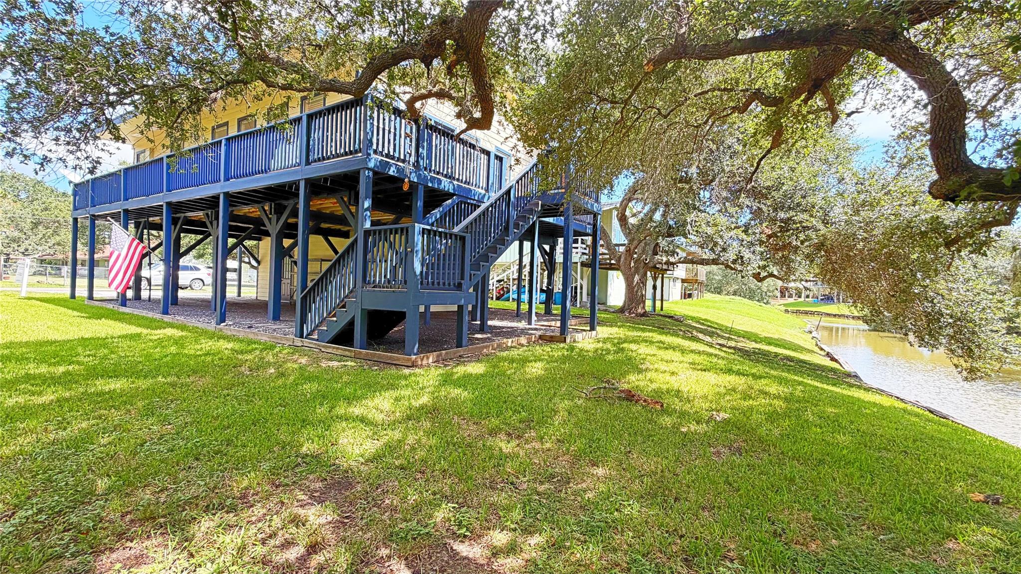 6114 Lazy Lane