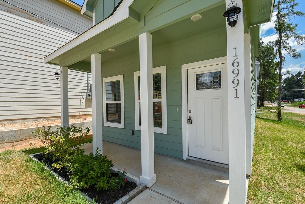 Photo of 16991 W Dounreay, Montgomery, TX 77316 (MLS # 938575)