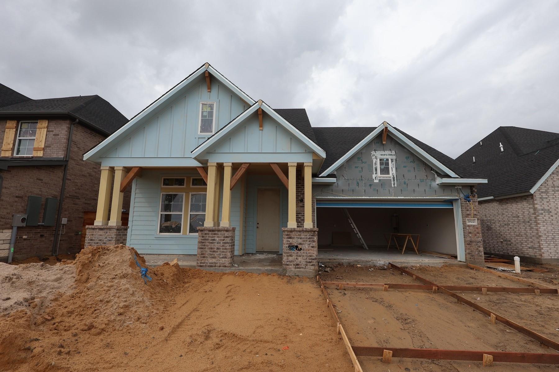 7022 Salt Dome Drive