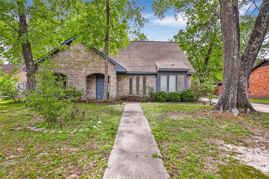 Photo of 2130 Lake Hills Drive, Houston, TX 77339 (MLS # 53226968)