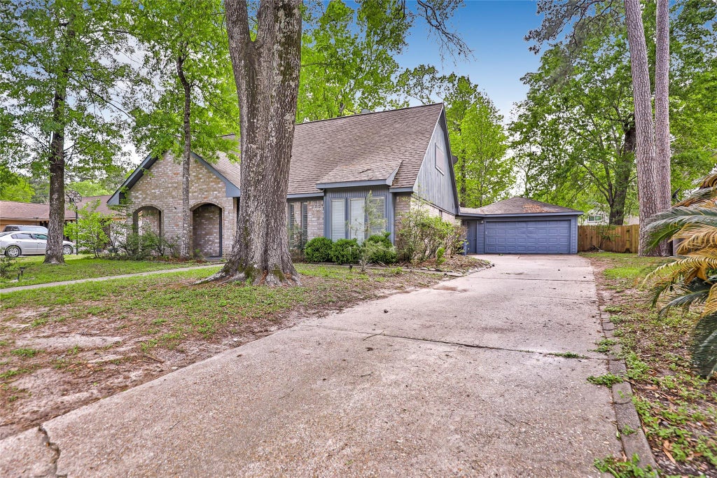 Photo of 2130 Lake Hills Drive, Houston, TX 77339 (MLS # 53226968)