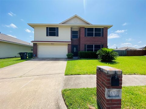 Photo of 11019 Cayman Mist Drive, Houston, TX 77075 (MLS # 44049291)