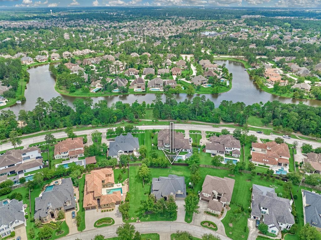 Photo of 67 S Sage Sparrow Circle, Spring, TX 77389 (MLS # 69011909)
