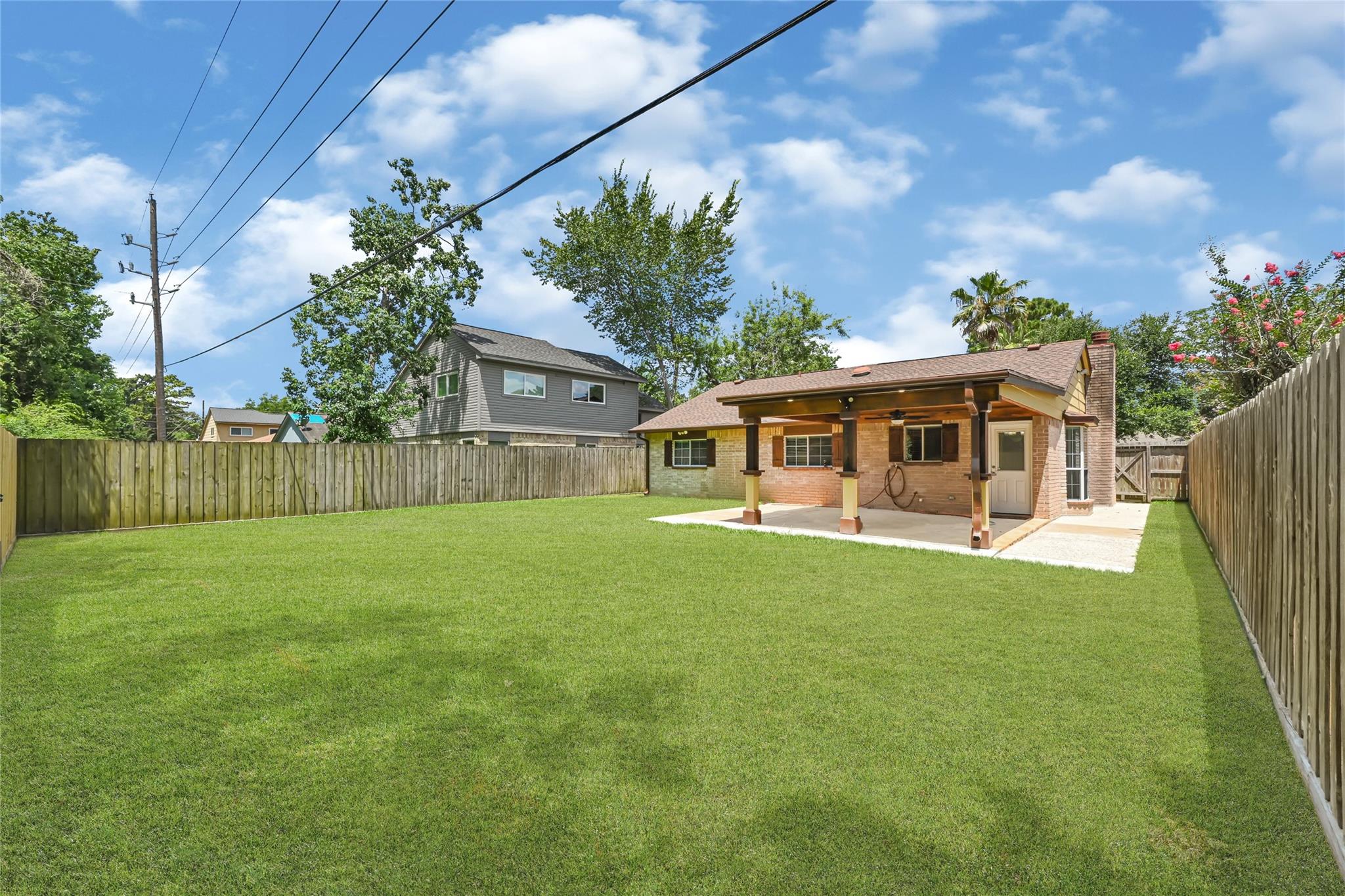 4806 Hickorygate