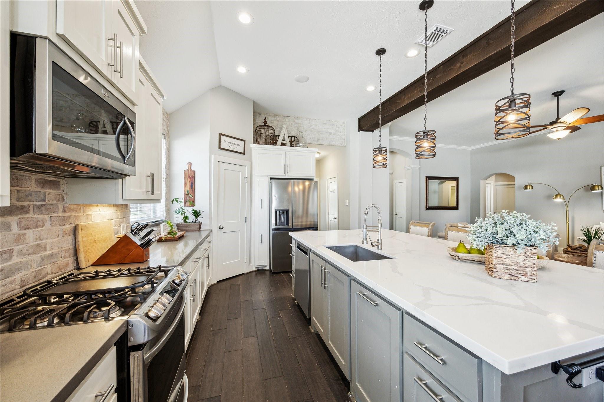 21427 Wild Jasmine Lane
