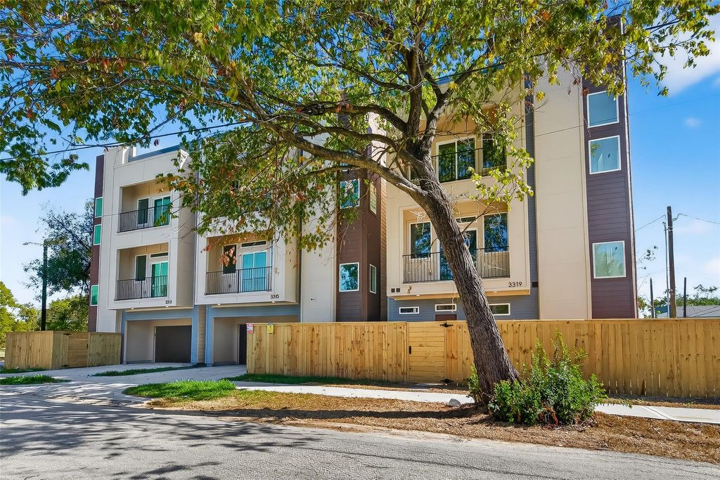 Photo of 3315 Nettleton Street, Houston, TX 77004 (MLS # 86159694)