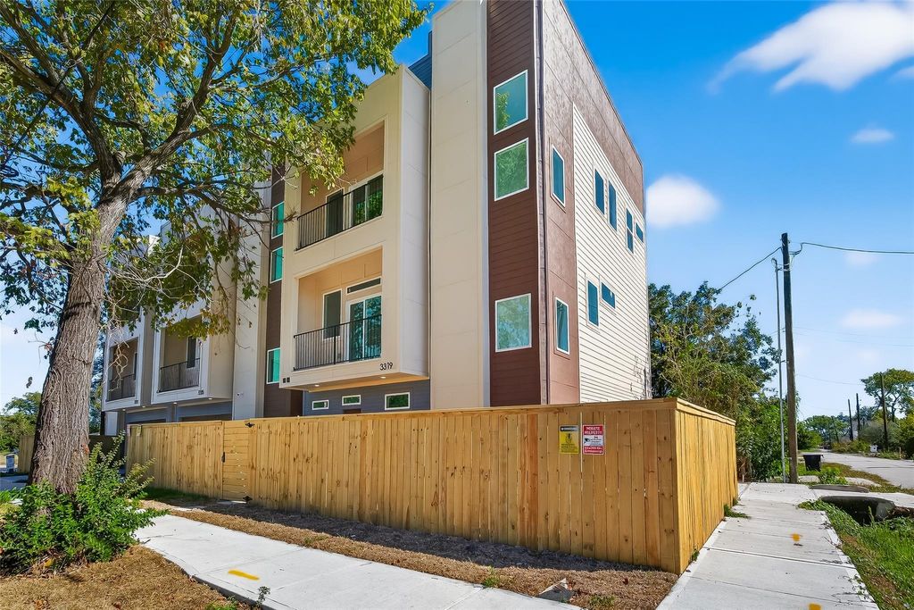 Photo of 3315 Nettleton Street, Houston, TX 77004 (MLS # 86159694)