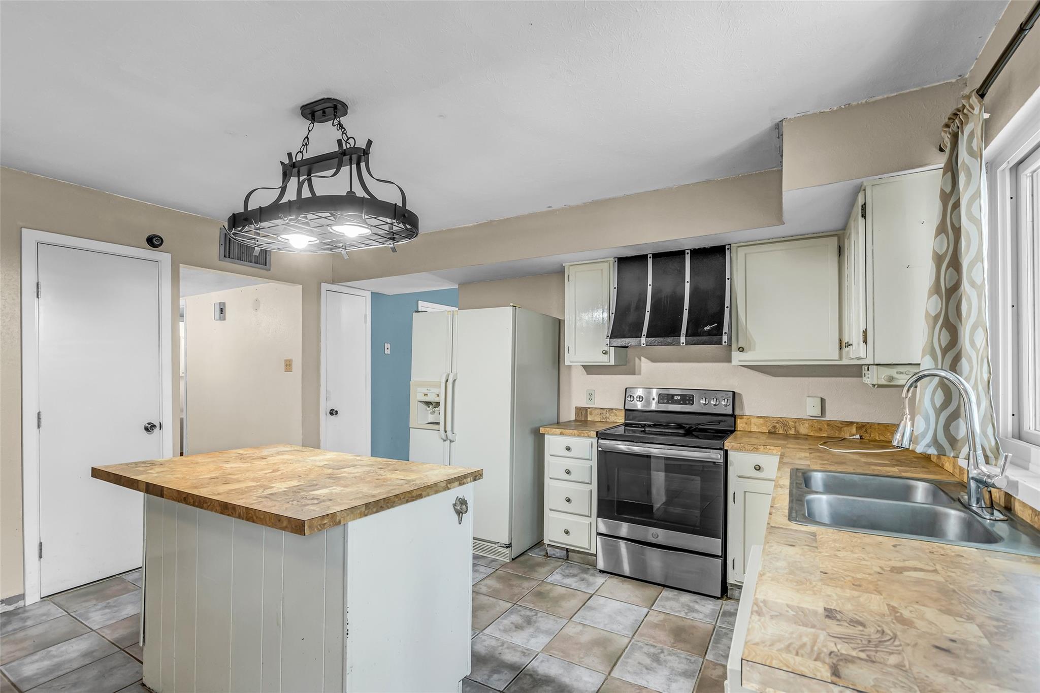 17031 Seven Pines Drive