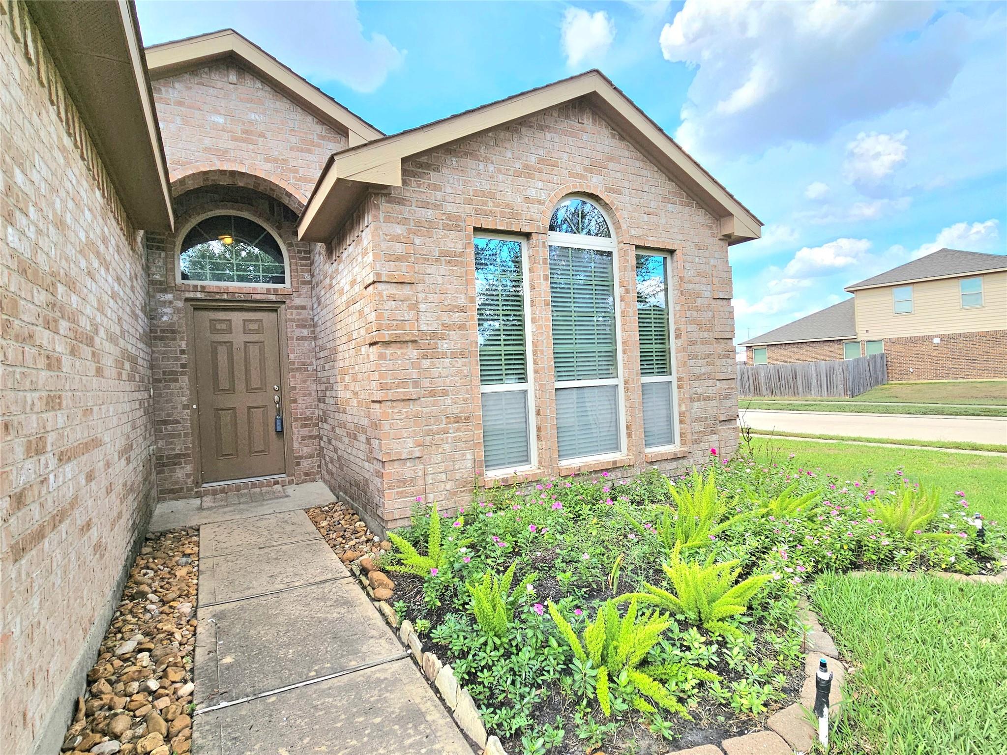 3423 Daniel Falls Lane