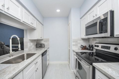 Tiny photo for 1804 Stoney Brook Drive #202, Houston, TX 77063 (MLS # 2596323)