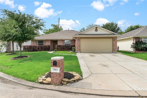 Photo of 7811 Fall Glen Drive, Houston, TX 77040 (MLS # 30262806)