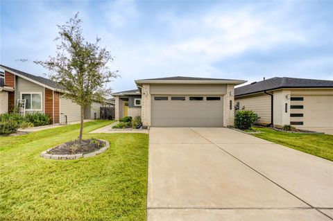 Photo of 12525 Abbey House Court, Houston, TX 77047 (MLS # 61142049)